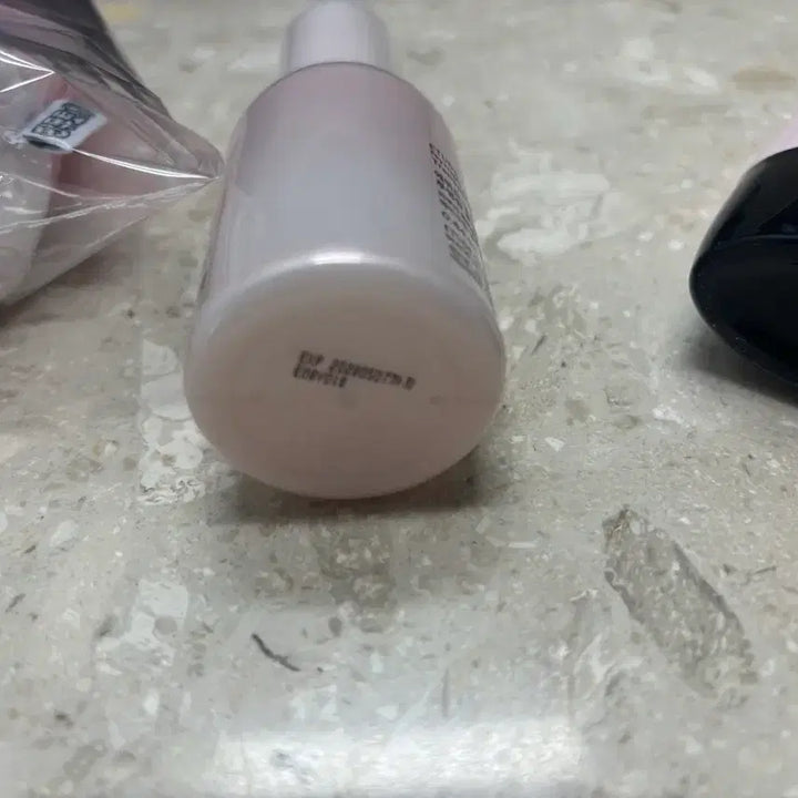 [BUNJANG] Etude House & TonyMoly Bundle Set / 새상품) 에뛰드 광채볼류머, 토니모리 광채비비크림, 빤쮸토끼 파우치 일괄