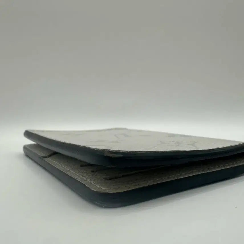 [BUNJANG] Louis Vuitton Taiga Leather Organizer Card Wallet / 루이비통 타이가라마 오거나이저 카드지갑 화이트