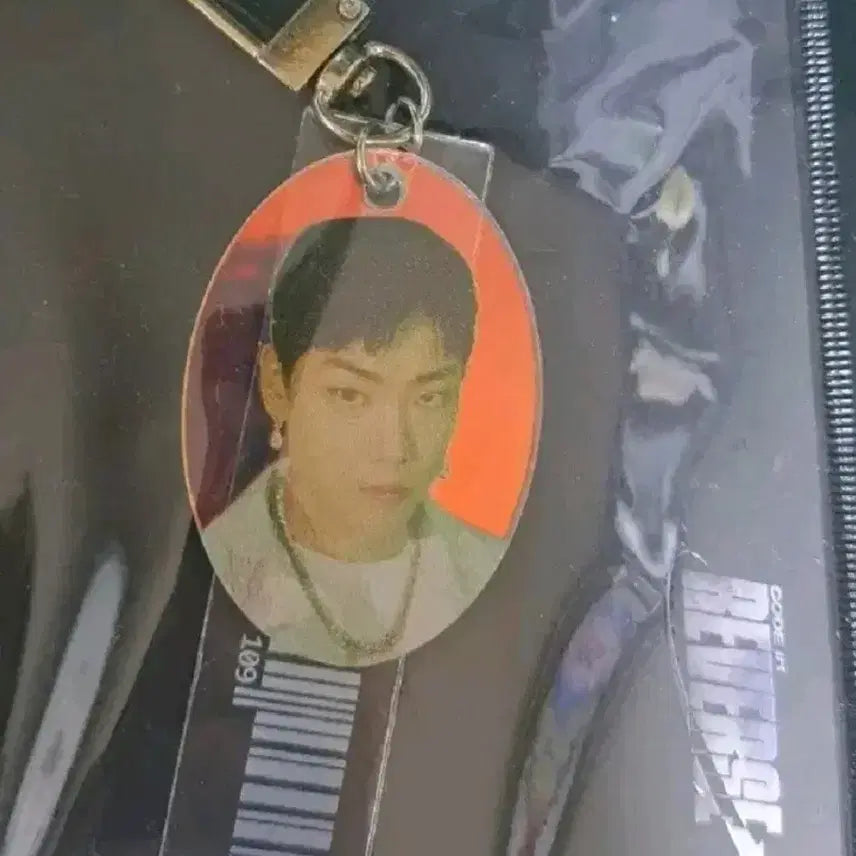 [BUNJANG] ONF E-TION Light Stick/Keyring/Deco Paper / 온앤오프 응원봉/이션 키링/데코페이퍼