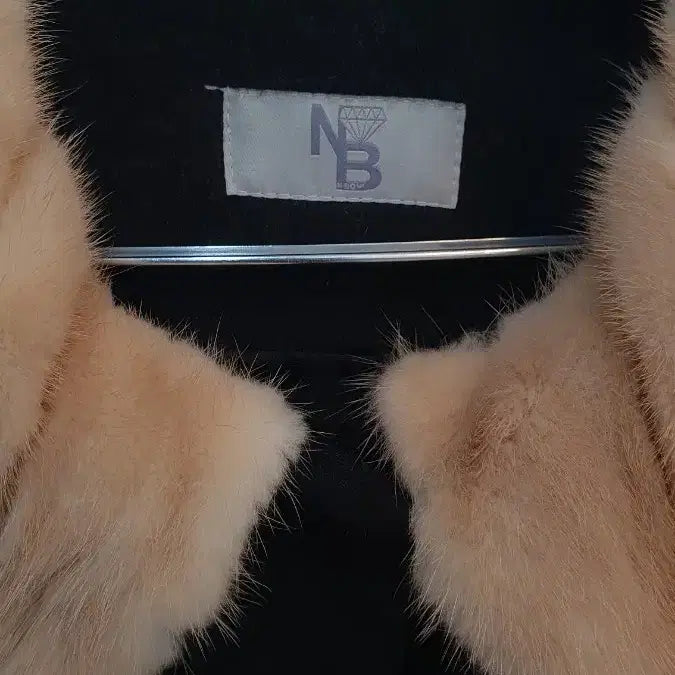 [BUNJANG] NB Black Fur Coat / NB 블랙 모피(알파카100%카라 밍크100%코트 프리사이즈