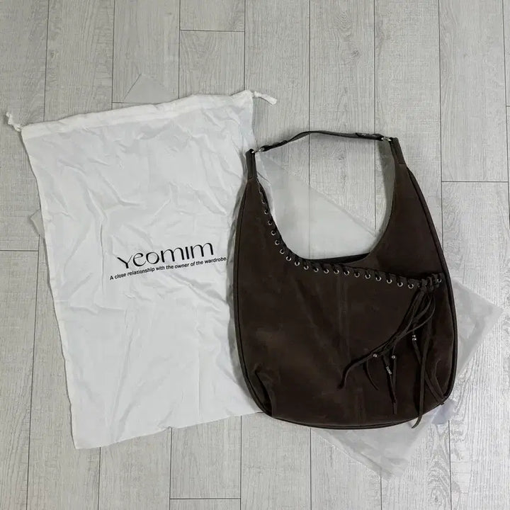 [BUNJANG] Yeomim Medium Slash Hobo Bag / 여밈 미디움 슬래쉬 호보 백 medium slash hobo bag
