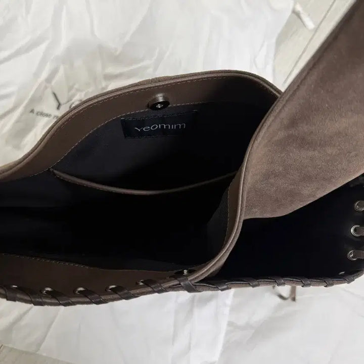 [BUNJANG] Yeomim Medium Slash Hobo Bag / 여밈 미디움 슬래쉬 호보 백 medium slash hobo bag