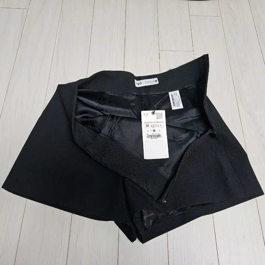 [BUNJANG] ZARA Black Shorts / 자라 블랙 반바지