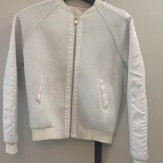 [BUNJANG] Maje White Bomber Jacket (Size 38) / maje 마쥬 화이트 봄버자켓 38사이즈