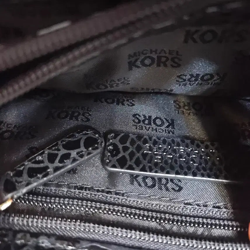 [BUNJANG] Michael Kors Black Chain Shoulder Bag / 마이클코어스 블랙 체인 숄더백