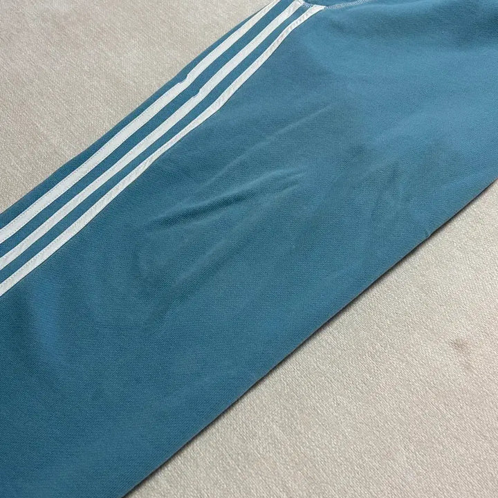 [BUNJANG] Adidas Palace Side Track Pants (Sky Blue, M) / [M] 팔라스 아디다스 사이드 트랙 팬츠 CD2610