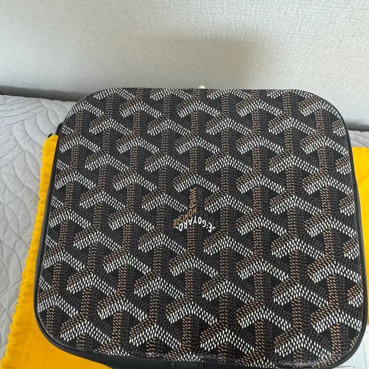 [BUNJANG] Goyard Petit Flot Black Bucket Bag / 고야드 쁘띠플로 블랙