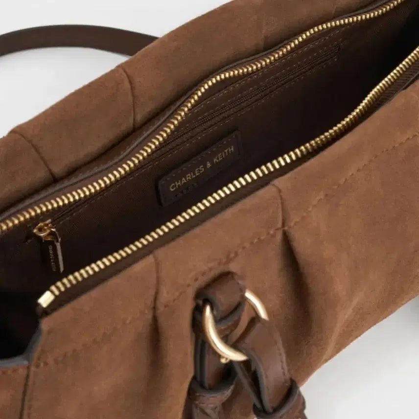 [BUNJANG] Charles & Keith Brown Suede Shoulder Bag / 찰스앤키스 브라운 스웨이드 숄더백