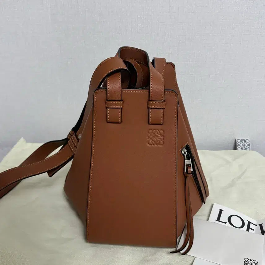 [BUNJANG] Loewe Hammock Small Tan Shoulder Bag / 로에베 해먹백 스몰