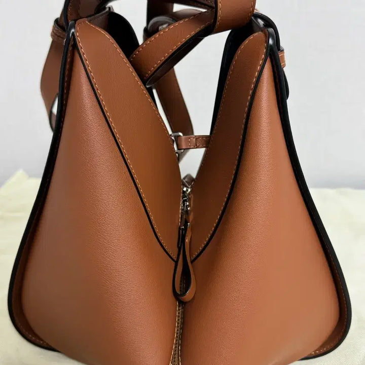 [BUNJANG] Loewe Hammock Small Tan Shoulder Bag / 로에베 해먹백 스몰