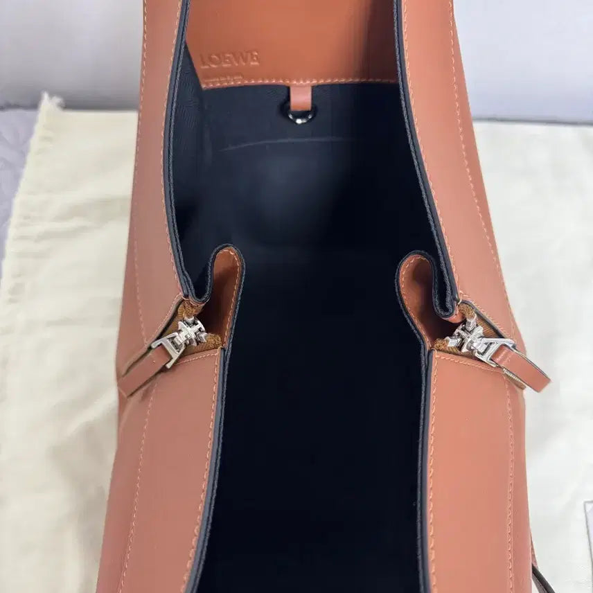 [BUNJANG] Loewe Hammock Small Tan Shoulder Bag / 로에베 해먹백 스몰