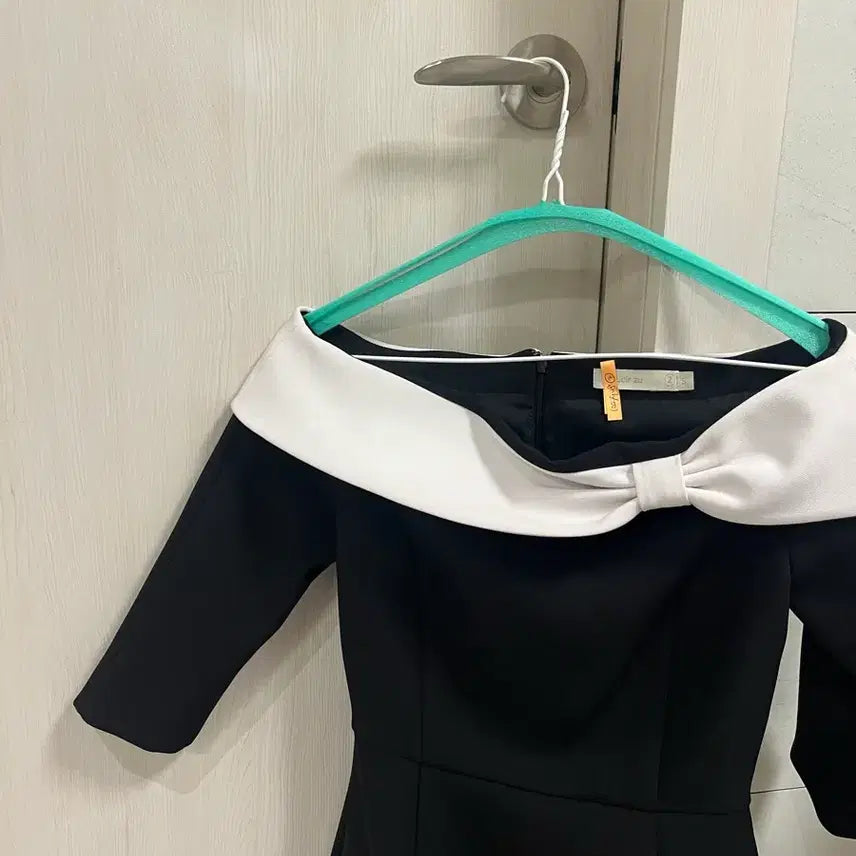 [BUNJANG] Lucirju Special Tie-Up Ribbon Dress (Size S) / 루시르주 스페셜 타이업 리본 원피스 s(착샷O)