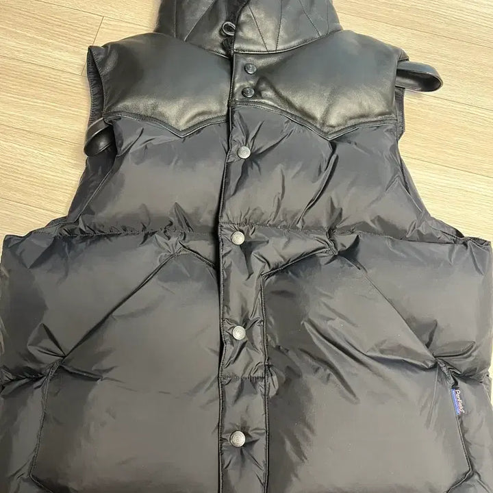 [BUNJANG] Penfield Black Down Vest (Size M) / 펜필드 락울 다운 베스트 블랙M (새 상품)