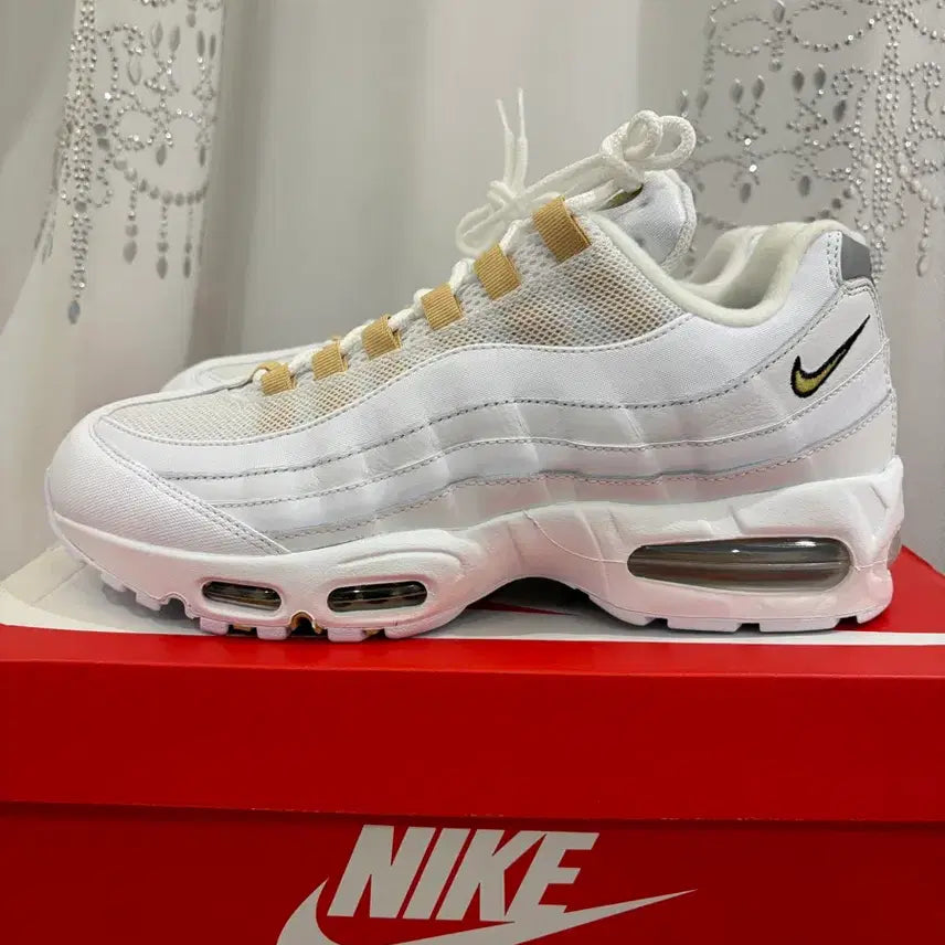 [BUNJANG] Nike Air Max 95 White (Size 280, 290) / 나이키 에어맥스 에어맥스95 화이트 280 290