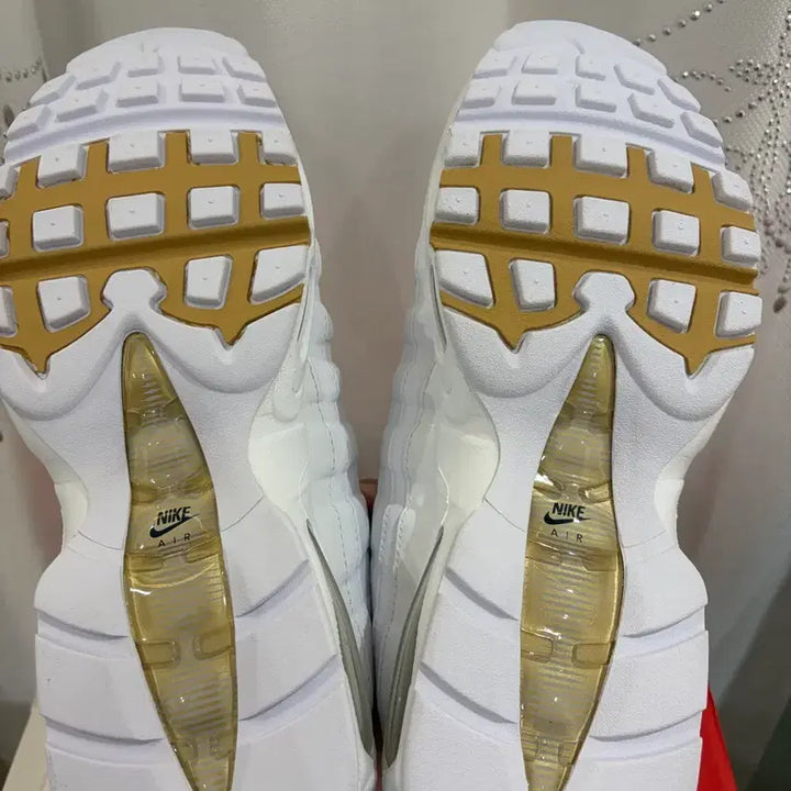 [BUNJANG] Nike Air Max 95 White (Size 280, 290) / 나이키 에어맥스 에어맥스95 화이트 280 290