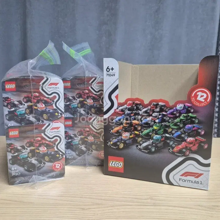 [BUNJANG] Lego F1 Minifigure 12-Piece Set / 레고 F1 미니피규어 71049 12종 세트
