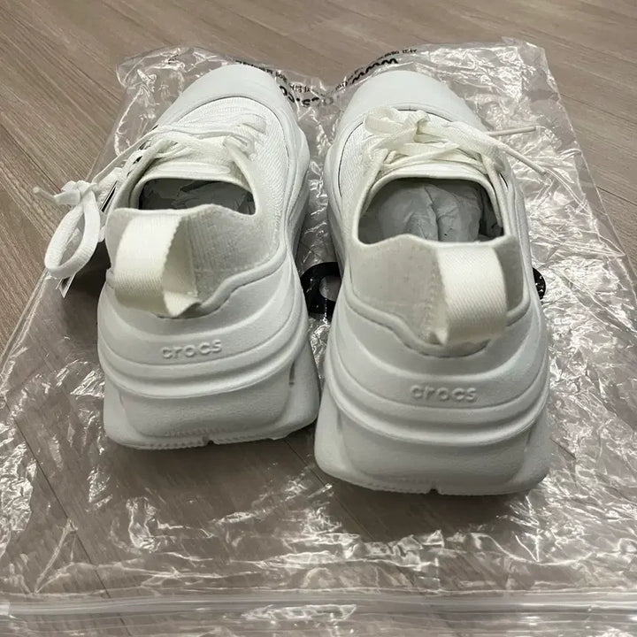 [BUNJANG] Crocs Echo Surge 260 Shoes / 새제품 크록스 에코서지 260 정가139000