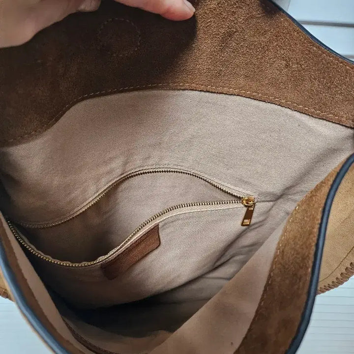 [BUNJANG] Gogirl Real Suede Hobo Bag / (고걸) 리얼스웨이드가방