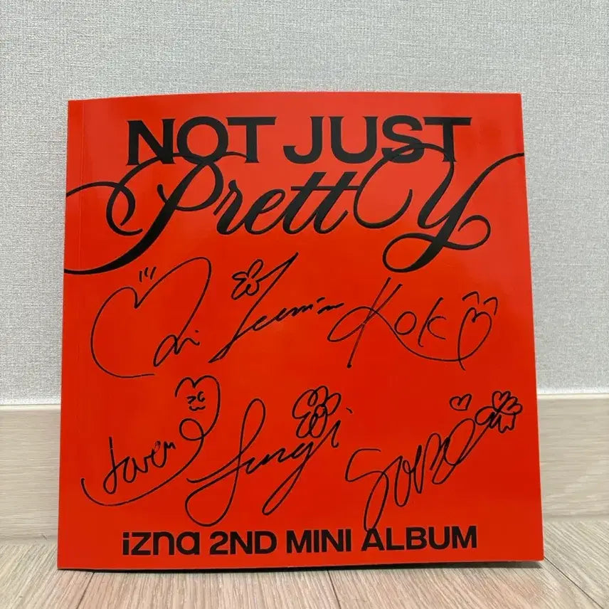 이즈나 싸인앨범 판매