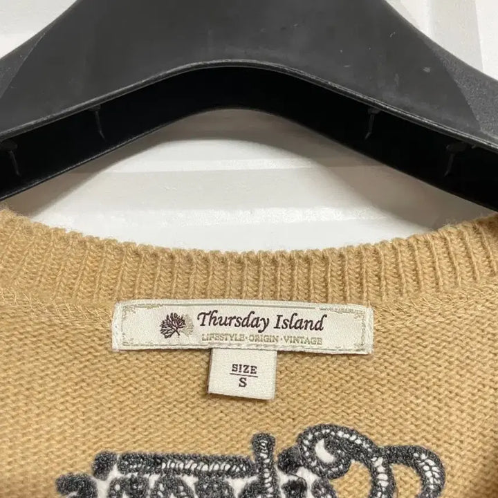 [BUNJANG] Thursday Island Knit Vest / 써스데이아일랜드 니트 베스트