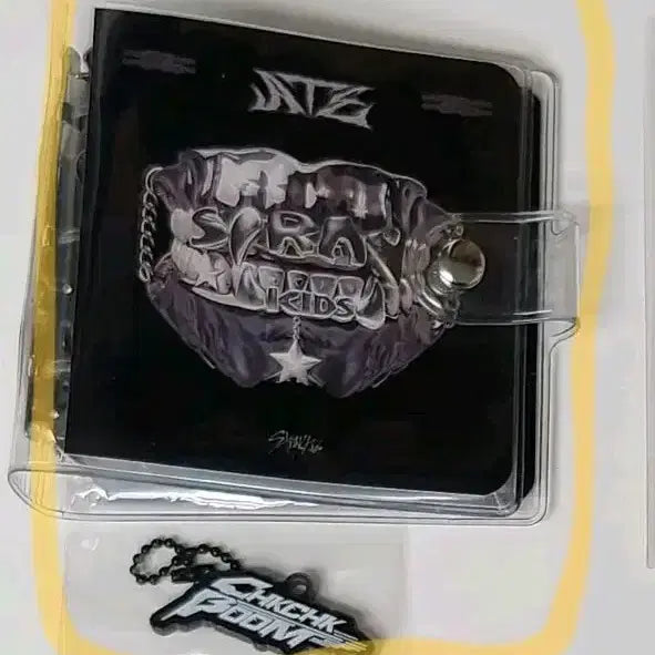 [BUNJANG] Stray Kids ate Collect Book / 스트레이키즈 스키즈 ate 칙칙붐 포카 콜렉트북