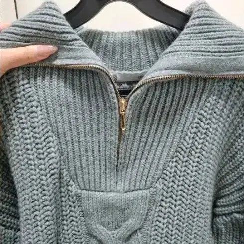 [BUNJANG] Mint Half-Zip Knit / 민트 반집업 니트