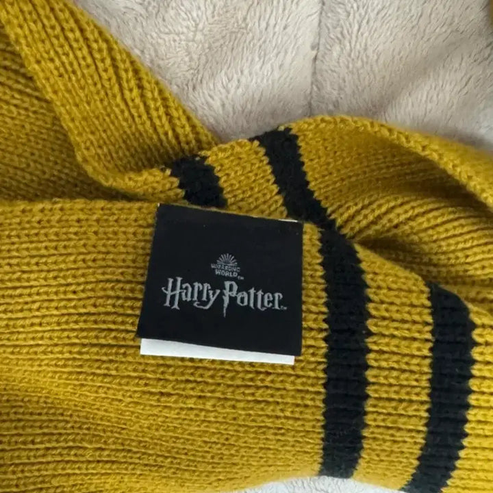 [BUNJANG] Harry Potter Hufflepuff Scarf / 런던 해리포터스튜디오 정품 후플푸프 목도리(머플러)