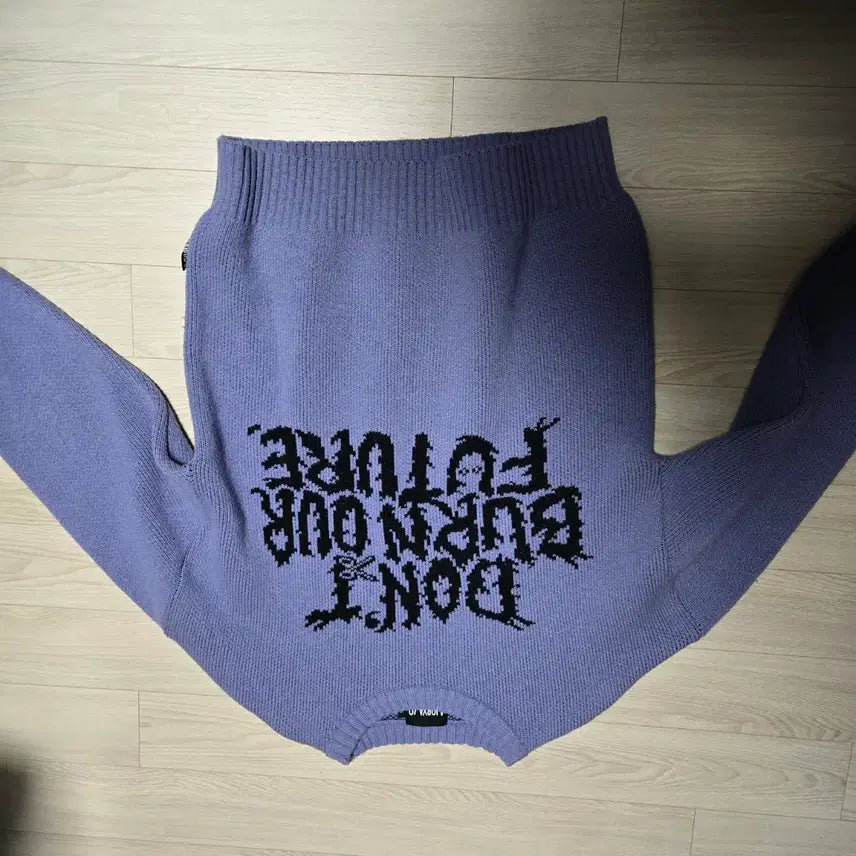 [BUNJANG] AJOBYAJO Purple Lettering Knit Sweater / AJOBYAJO 아조바이아조 퍼플 레터링 니트 스웨터