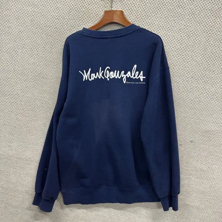[SOLD OUT] 마크곤잘레스 자수로고 캐주얼 맨투맨 L M09058