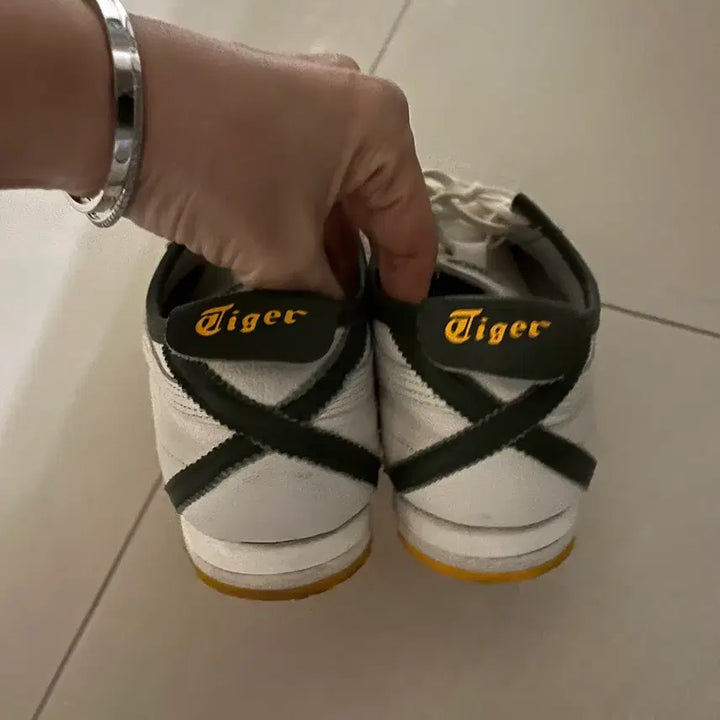 [BUNJANG] Adidas Sneakers 230 / 아이다스 스니커즈 230