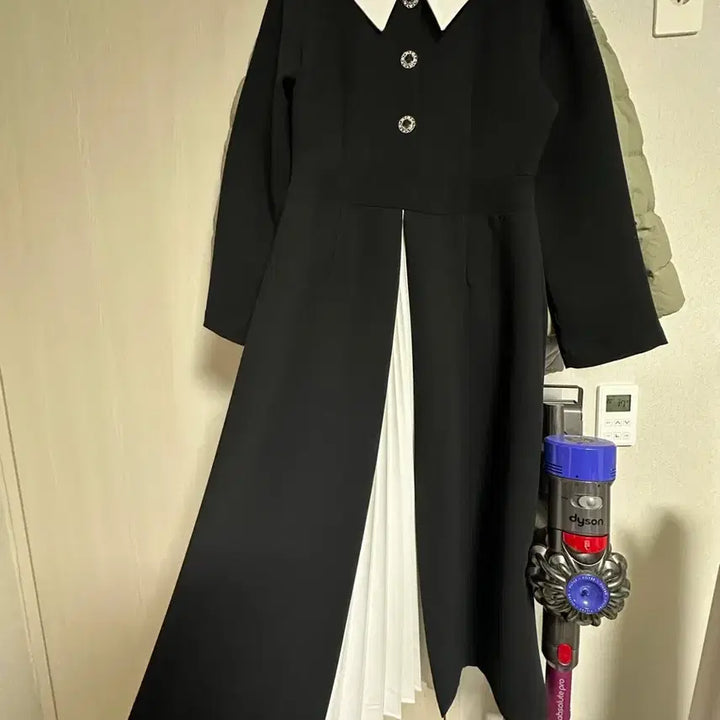 [BUNJANG] Shopping Mall Black Dress / 쇼핑몰 원피스 55