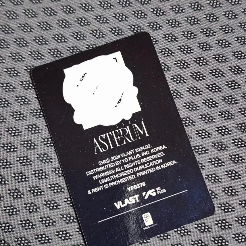 플레이브 2nd 미니앨범 포카앨범