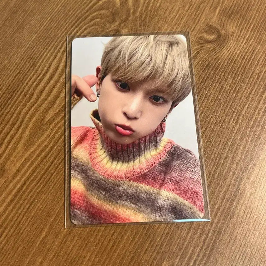 앤팀 하루아 위버스 재팬 특전 포토카드 포카 양도합니다!