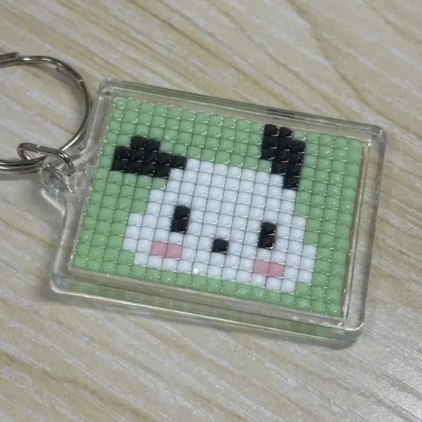 [BUNJANG] Sanrio Pochacco Gemstone Cross-Stitch Keychain / 산리오 포차코 보석십자수 키링