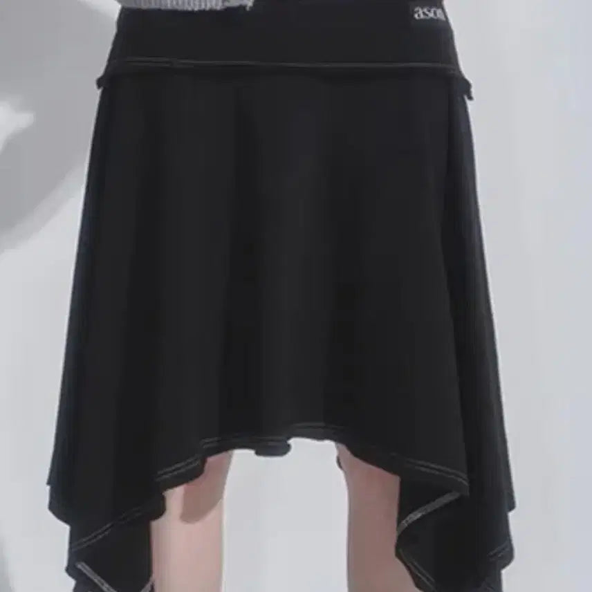 [BUNJANG] Kep1er Lena Unbalance Skirt / 애즈온 레나 언발란스 스커트 블랙 LENA UNBALANCE SKIRT