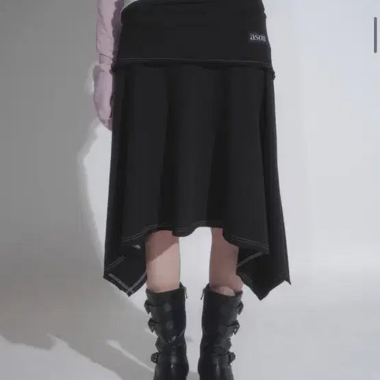 [BUNJANG] Kep1er Lena Unbalance Skirt / 애즈온 레나 언발란스 스커트 블랙 LENA UNBALANCE SKIRT
