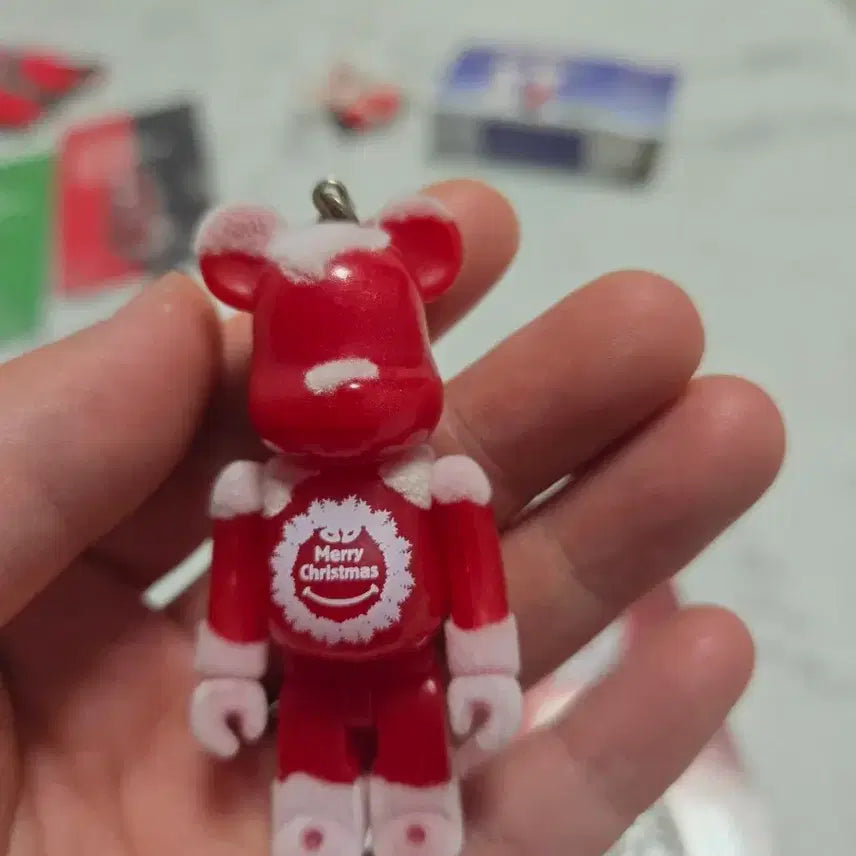 [BUNJANG] Bearbrick Flocked Version Collectible Figure / 베어브릭 2010년 플로키 축광 버전 베어브릭 팝니다.