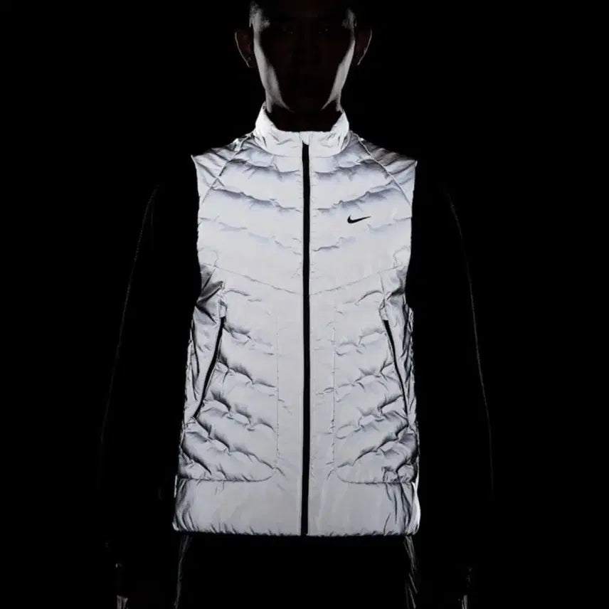 [BUNJANG] Nike Therma-FIT ADV Reflective Running Vest (Size L) / 나이키 써마핏 adv반사 러닝 조끼(사이즈L)