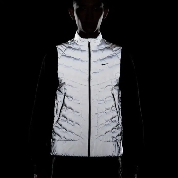 [BUNJANG] Nike Therma-FIT ADV Reflective Running Vest (Size L) / 나이키 써마핏 adv반사 러닝 조끼(사이즈L)