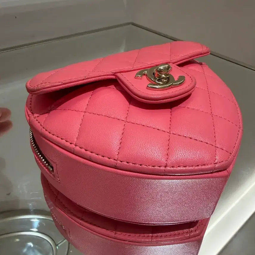 [BUNJANG] Chanel Small Pink Heart Bag / 샤넬 스몰 핑크 하트백