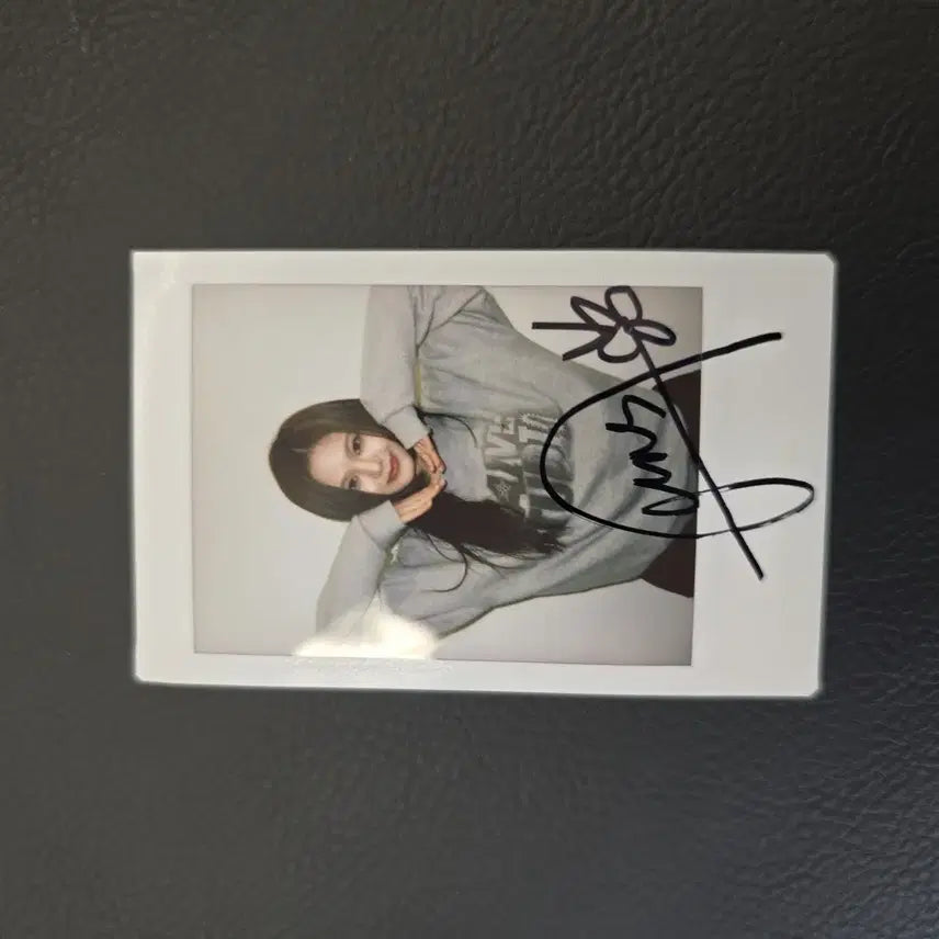 키라스 링링 싸인 폴라로이드