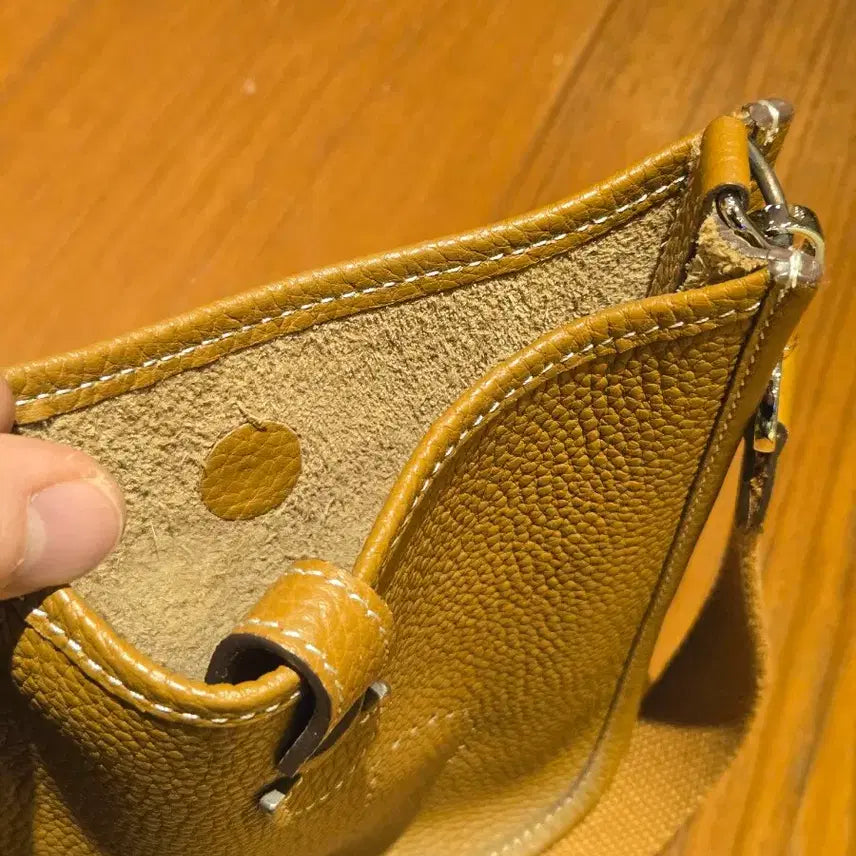 [BUNJANG] Hermes Alex Camel Shoulder Bag / 에르메스 알렉스 카멜 숄더백