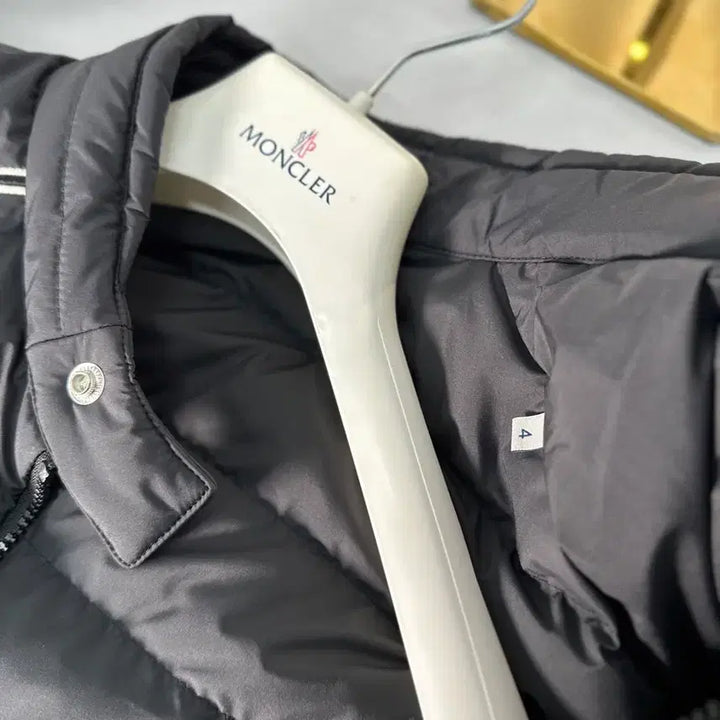 [BUNJANG] Moncler Perriault Amiot Black Puffer Jacket / (4) 몽클레어 페리얼 아미오 블랙