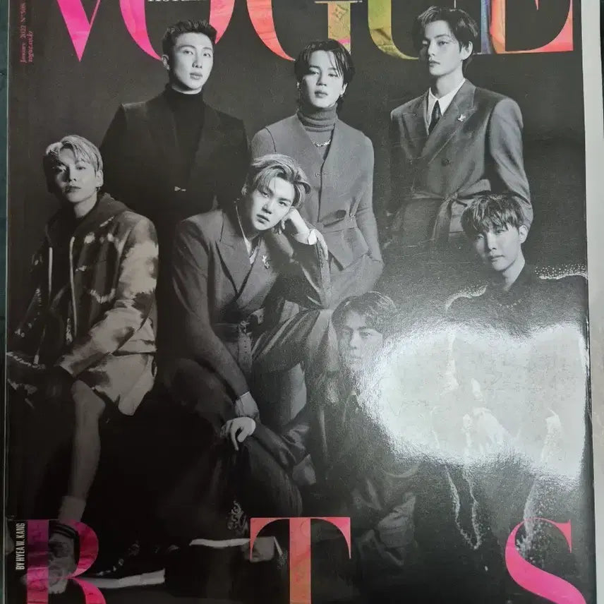 [BUNJANG] BTS Vogue Korea Magazine January 2022 Issue / 방탄소년단 보그 코리아 방탄 특집 편