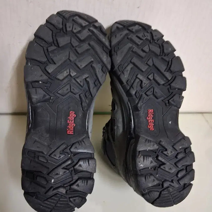 [SOLD OUT] 등산화235  캠프라인 산티아고