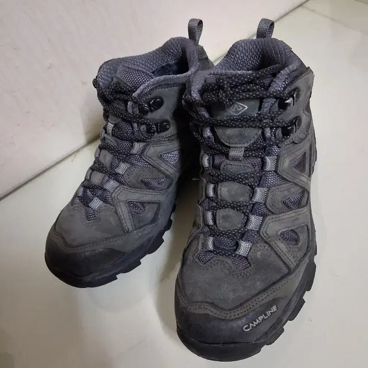 [SOLD OUT] 등산화235  캠프라인 산티아고