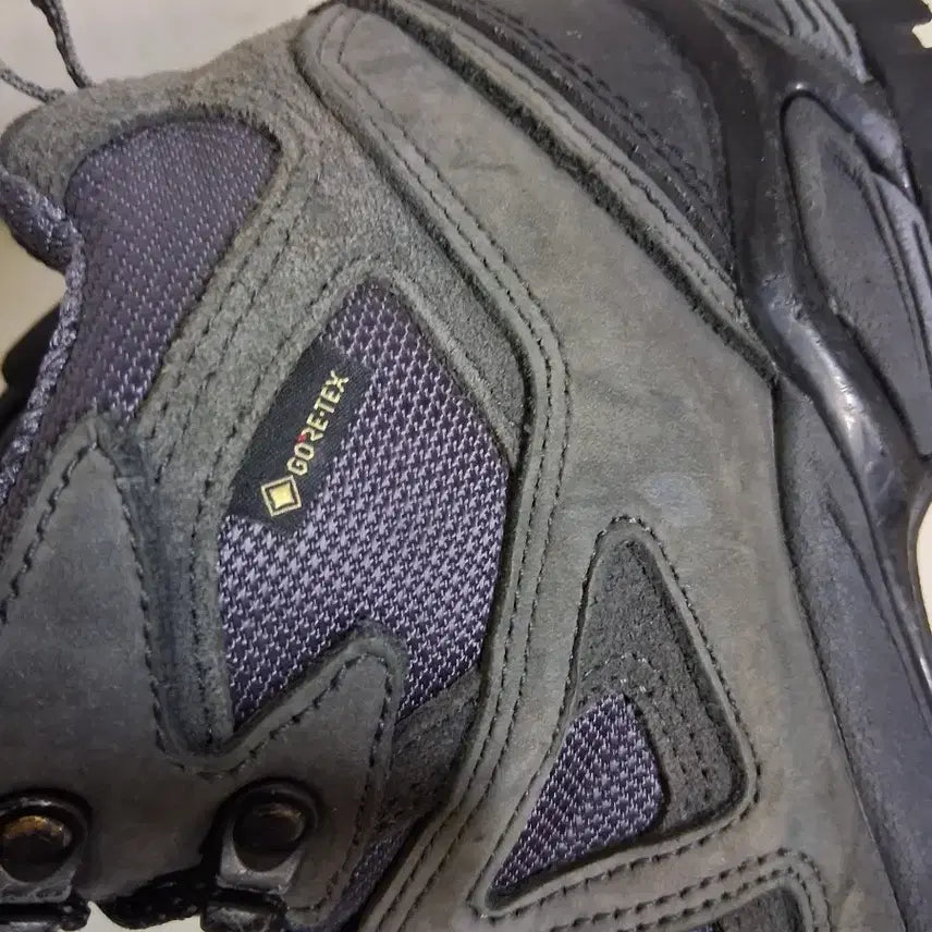 [SOLD OUT] 등산화235  캠프라인 산티아고