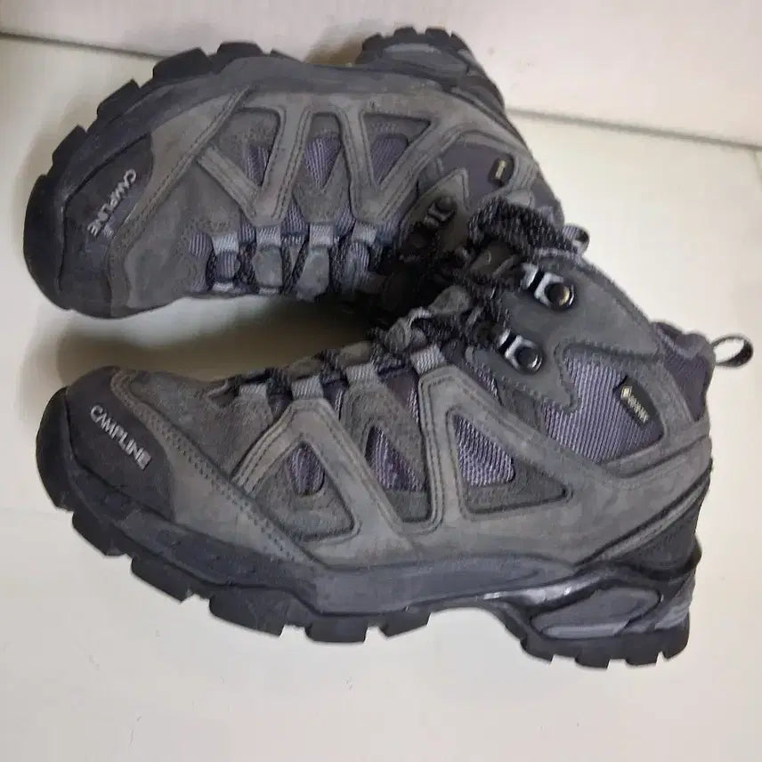 [SOLD OUT] 등산화235  캠프라인 산티아고