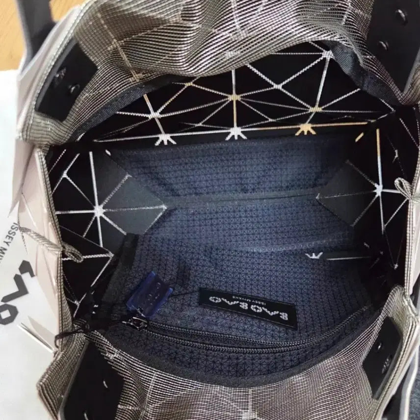 [BUNJANG] BAO BAO 2025 Carrot Bag Medium Beige / 바오바오 새상품 2025 캐럿백 신상 베이지 캐럿 미듐