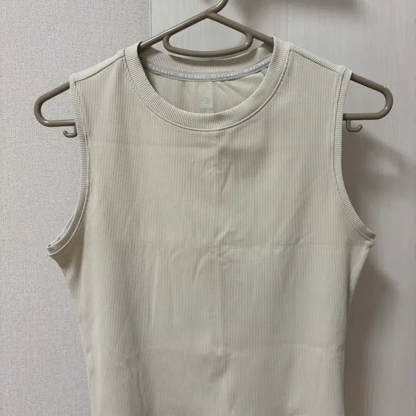 [BUNJANG] Top Ten Balance Ribbed Tank Top (Ivory, Size S, Sealed) / 탑텐 골지 나시 S 아이보리 새상품